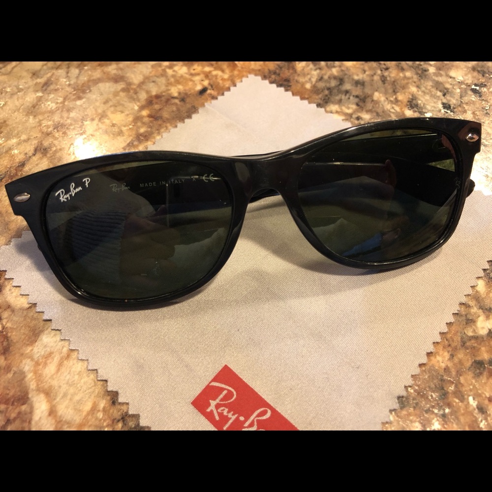 Ray-Ban  Wayfarer polarized glasses